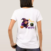 ハロウィンの魔法使いの可愛いシーン 🎃 Tシャツ (裏面)