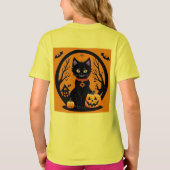 ハロウィンの黒猫がジャック・オ・ランタンに囲まれて Tシャツ (裏面)