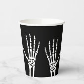 ハロウィンの黒背景に骨だけの手の骸骨 紙コップ (左)