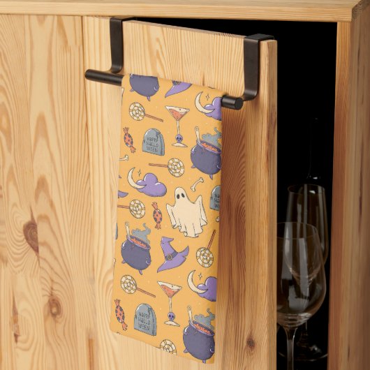 ハロウィンよくはしゃぐ幽霊と魔女のパターン キッチンタオル (三つ折り)
