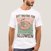 ハロウィンを待ちわびる気持ち、スプーキーな夏の雰囲気 Tシャツ (正面)