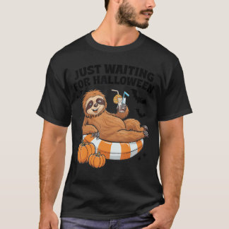 ハロウィンを待つだけ かわいい怠け者スロース ハロウィン Tシャツ