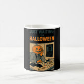ハロウィンを待つカボチャ頭のOL コーヒーマグカップ (中央)