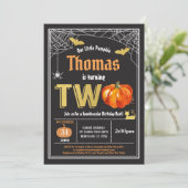 ハロウィンカボチャ2歳誕生日パーティーブラック金ゴールド 招待状 (スタンド正面)