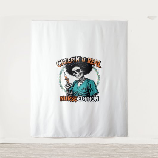 ハロウィンクレピ実在ン!ナース版クラシックT タペストリー (正面)
