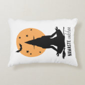 ハロウィンコンテンポラリーヨガ魔女 アクセントクッション (正面)