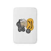 ハロウィンコーヒーキャット – かわいいハロウィンキャットが飲む バスマット (正面縦)