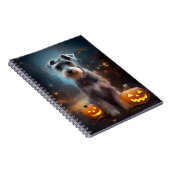 ハロウィンシュナウザーとカボチャ怖い ノートブック (右側)