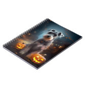 ハロウィンシュナウザーとカボチャ怖い ノートブック (左側)