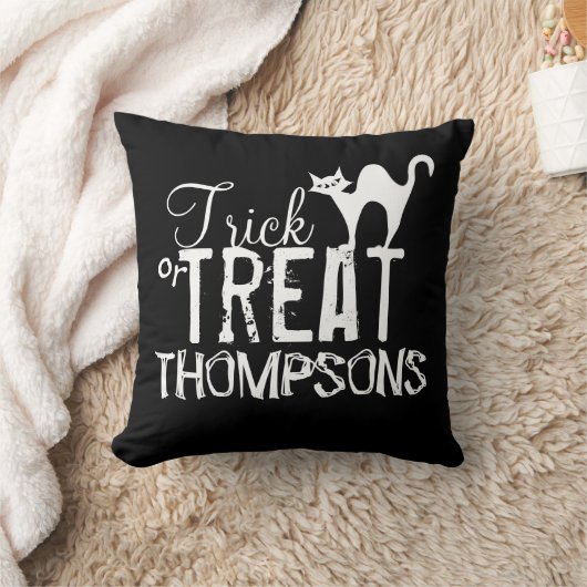 ハロウィンシンプルお洒落タイポグラフィ黒猫 クッション (ブランケット)