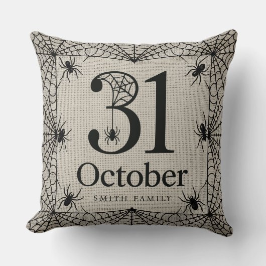 ハロウィンスパイダーウェブパーソナライズされた10月31日 クッション (正面)