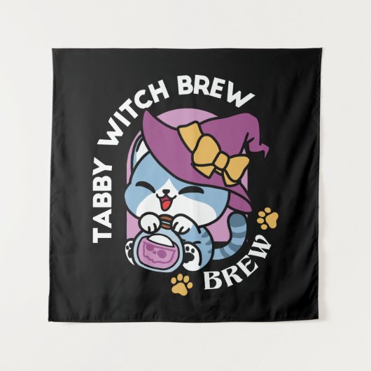 ハロウィンタビー猫 – 魔女の帽子とポーションアート タペストリー (正面)