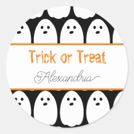 ハロウィンパーソナライズされたかわいい幽霊のトリックまたはトリート ラウンドシール