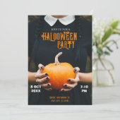 ハロウィンパーティーのカボチャの女の子黒ドレス 招待状 (スタンド正面)