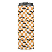 ハロウィンモダンこうもり不気味オレンジ色チェッカーボード タンブラー (裏面)