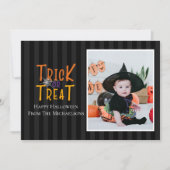 ハロウィンモダンフォトカードのトリックまたはトリート 案内状 (正面)