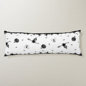 ハロウィン不気味の白黒 ボディピロー (裏面)