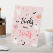 ハロウィン不気味ピンク幽霊いいえトリックのみトリート 台座サイン (インサイチュ)