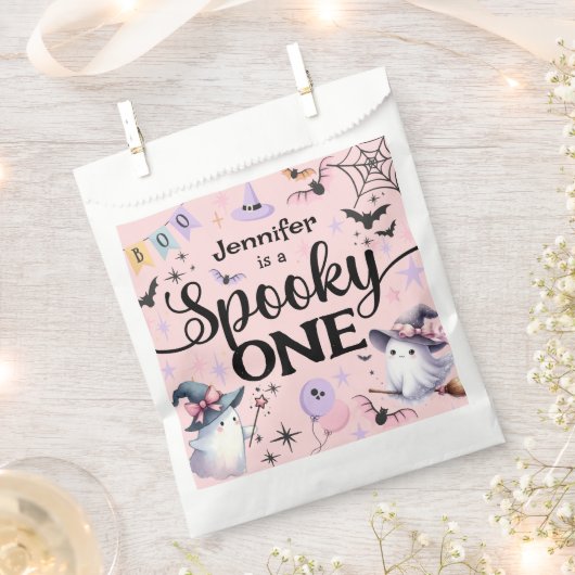 ハロウィン不気味ワンかわいい幽霊1歳の誕生日パーティー フェイバーバッグ (クリップ留めされた状態)