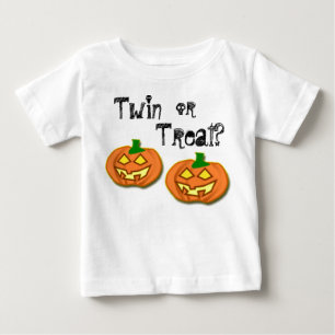ハロウィン対または御馳走カボチャティー ベビーTシャツ