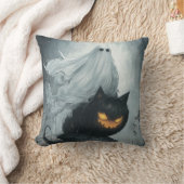 ハロウィン幽霊が黒猫に乗る クッション (ブランケット)