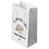 ハロウィン白熱［赤熱］光を放つの満月パーソナライズされた名 スモールペーパーバッグ (裏面アングル)