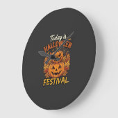 ハロウィン祭りの今日、積まれたカボチャ クモ ラージ壁時計 (傾斜)