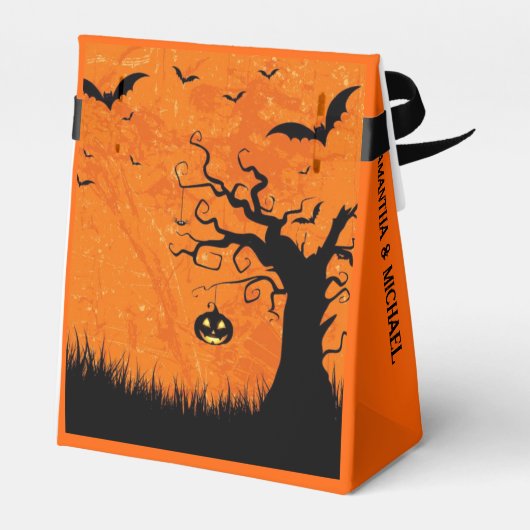 ハロウィン結婚の名前をカスタムする&文字怖い木 フェイバーボックス (裏面サイド)