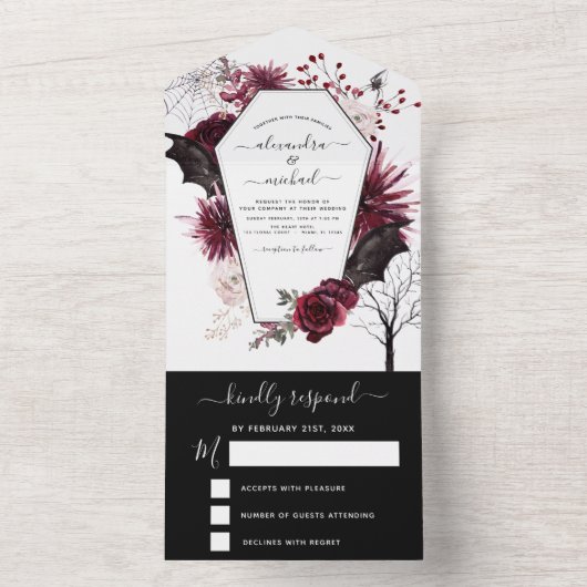 ハロウィン結婚の秋の秋ダークブルガンディーブラック オールインワン招待状 (内側)