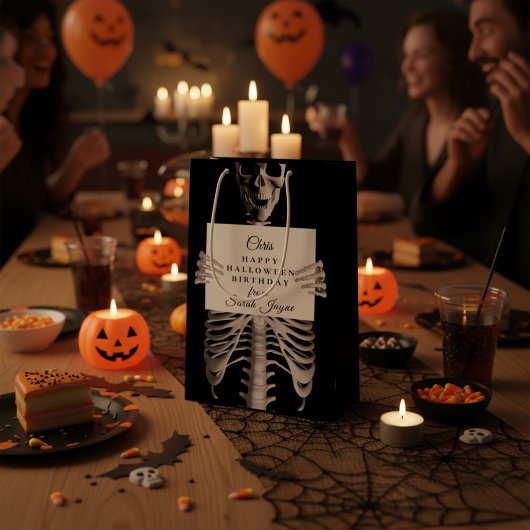 ハロウィン誕生日不気味スケルトンカスタムブラックホテル ミディアムペーパーバッグ