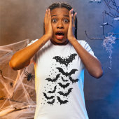 ハロウィン飛んでいる銀河系こうもりと星 トライブレンドＴシャツ