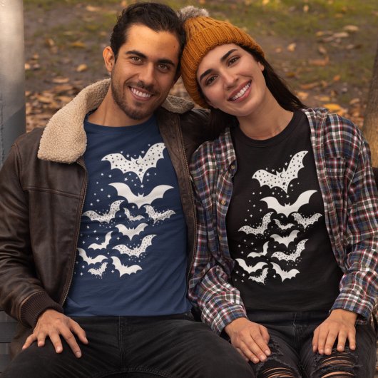 ハロウィン飛んでいる銀河系ホワイトこうもりと星 Tシャツ