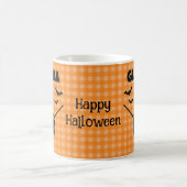 ハロウィン魔女とコウモリのオレンジ色のチェック柄 カスタムネーム コーヒーマグカップ (中央)