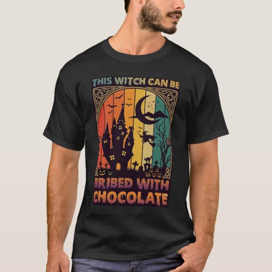 ハロウィン この魔女はチョコレートで買収できる 悪霊退散 Tシャツ (正面)