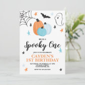 ハロウィン スプーキー ワン 1歳の誕生日 青いパンプキンと共に 招待状 (スタンド正面)