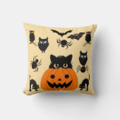 ハロウィン スロー枕 黒猫 不気味 かわいい ベージュ クッション (正面)