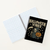 ハロウィン ヴァイブス リーパー - 黒スパイラルノート ノートブック (内部)