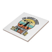 ハロウィン ヴィンテージ 壊れた箒 おもしろ教師 Tシャツ タイル (側面)