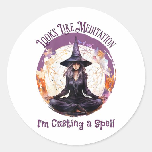 ハロウィン、瞑想するヨガの魔女が魔法をかける ラウンドシール (正面)