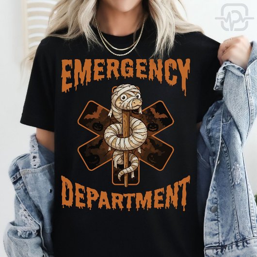 ハロウィンER看護師ミイラヘビ命の星 Tシャツ