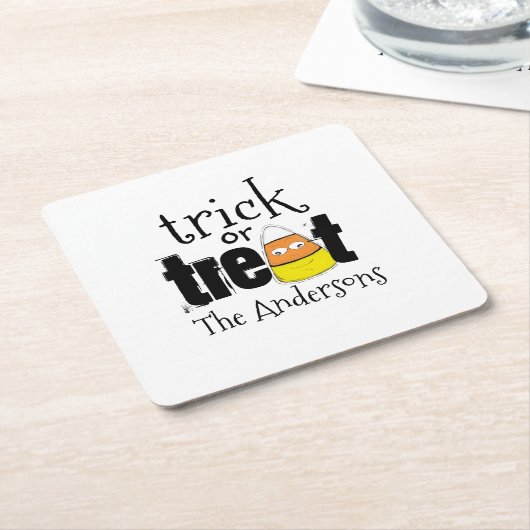 ハロウィーンかわいいトリックまたはおもしろいキャンディーコーン スクエアペーパーコースター (アングル)