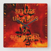 ハロウィーンこうもりシルエット炎の手に注意 スクエア壁時計 (正面)