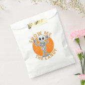 ハロウィーンでキャンディのスケルトンを見せる フェイバーバッグ (封をした状態)