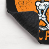 ハロウィーンでキャンディのスケルトンを見せる マウスパッド (コーナー)