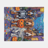 ハロウィーンでバセット犬のトリックまたは治療 フリースブランケット (正面(横))