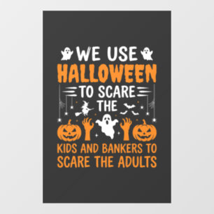 ハロウィーンで子供たちを怖がらせる銀行員大人デザイン ウィンドウサイン
