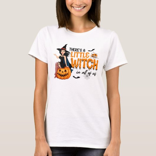 ハロウィーンには小さな魔女がいる Tシャツ (正面)