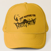 ハロウィーンのおもしろいカボチャ猫の幽霊を待っている キャップ (正面)