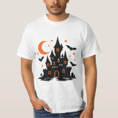 ハロウィーンのお城とコウモリの月 Tシャツ (正面)