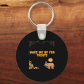 ハロウィーンのお菓子の準備ができて眠いナマケモノ!クラシックT キーホルダー (正面)